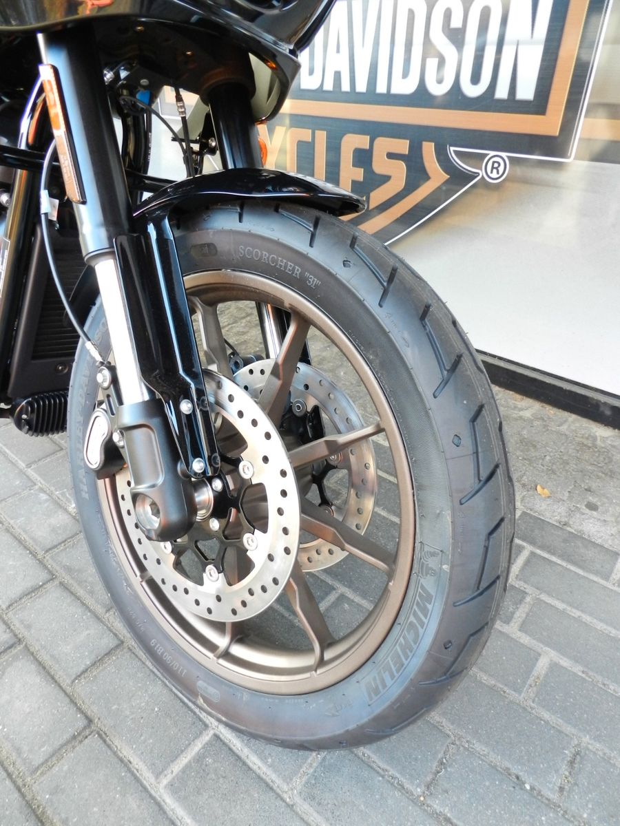 Fahrzeugabbildung Harley-Davidson Softail Low Rider ST FXLRST Neu Sofort Verfügbar