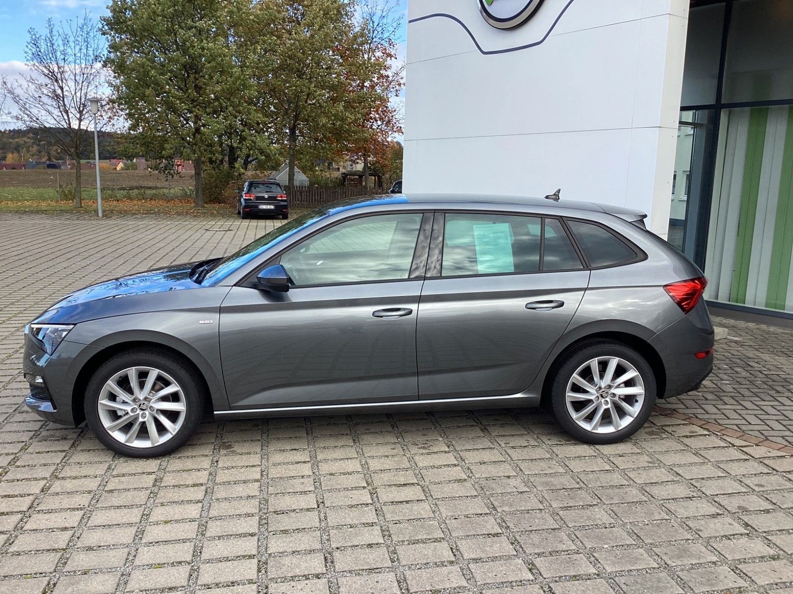 Fahrzeugabbildung SKODA Scala Tour 1.0 TSI 81 KW 6-Gang