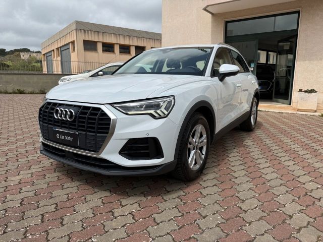 AUDI Audi Q3 35 TDI S tronic Business Advanced Matrix