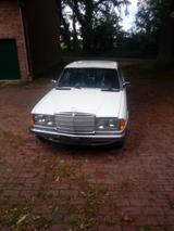 Mercedes-Benz Mercedes Benz W123 - Mercedes-Benz 240: W123