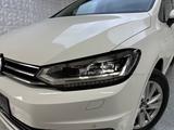 Volkswagen Touran Comfortline BMT/Start-Stopp+7SITZE+STANDH - Volkswagen Touran mit Diesel-Antrieb: Weiß, Standheizung