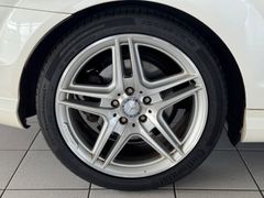 MERCEDES-BENZ C 350 CGI BlueEfficiency /AMG/Panorama/HarmanKar