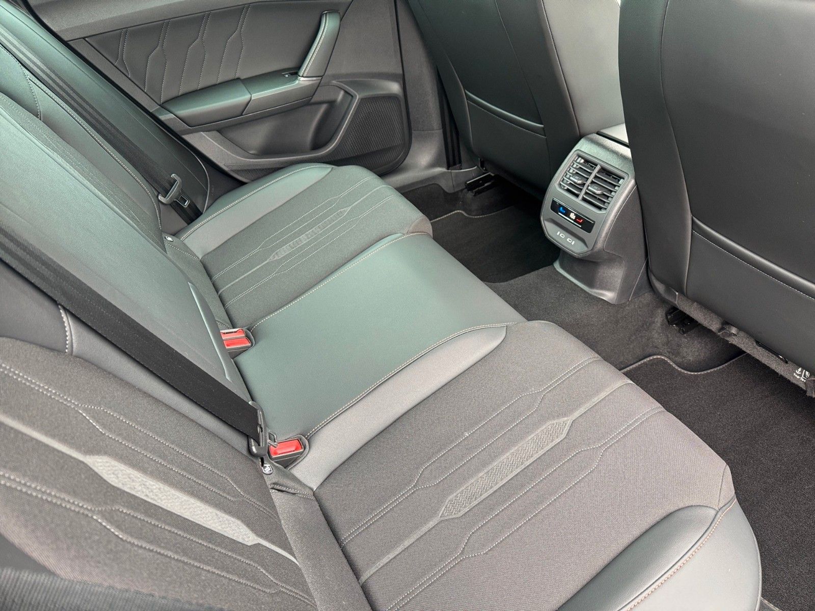 Fahrzeugabbildung CUPRA Leon 1.5 TSI