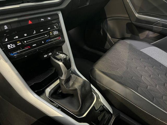 Fahrzeugabbildung Volkswagen T-Roc 1.5 TSI DSG GOAL NAV STANDHEIZUNG AHK GJR