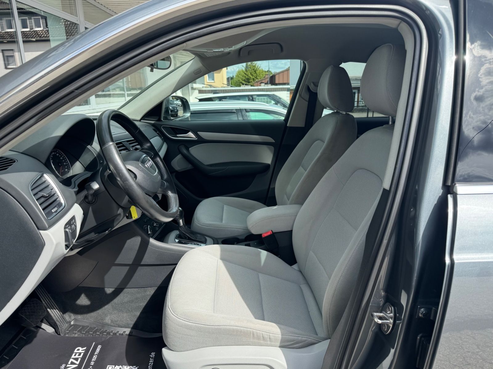 Fahrzeugabbildung Audi Q3 2.0 TDI quattro S-Tronic/SHZ/ALU/TÜV-NEU/