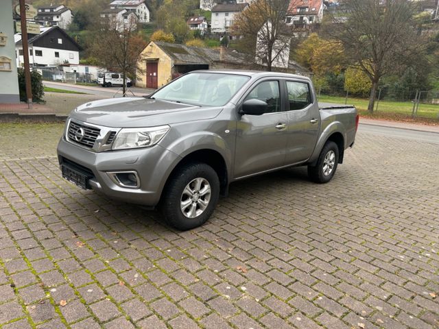 Nissan Navara NP300 Acenta Double Cab 4x4 erste Hand