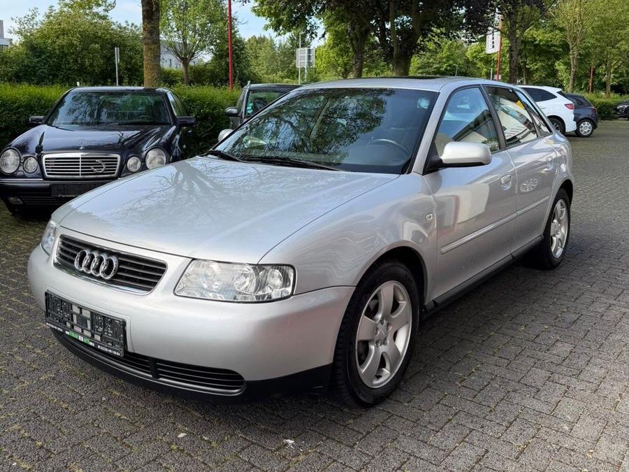 Audi A3 1.6 ( Automatik, Scheckheftgepflegt )