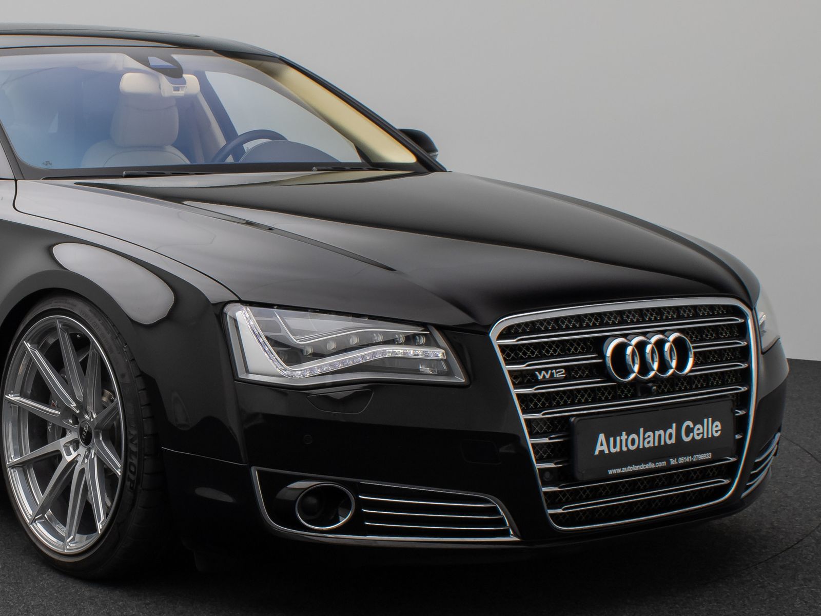 Fahrzeugabbildung Audi A8 W12 Lang Chauffeur GSD B&O Keramik TV Voll