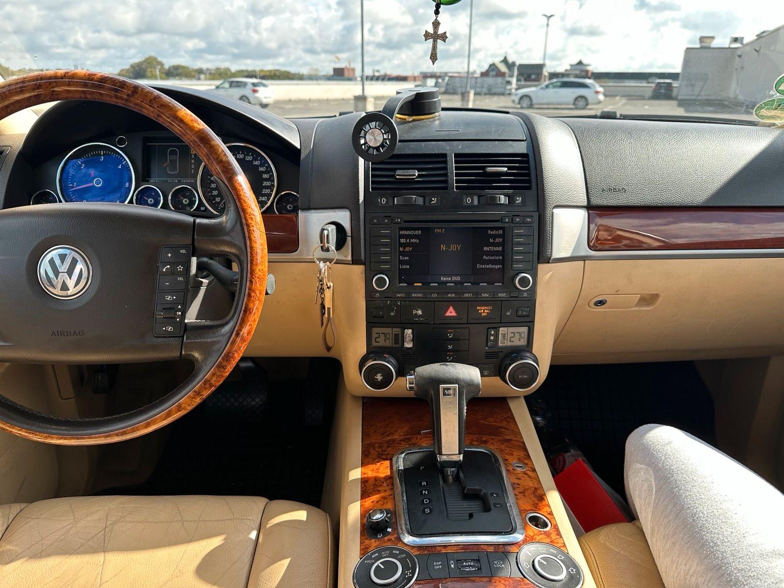 Volkswagen Touareg 2005 — photo 13