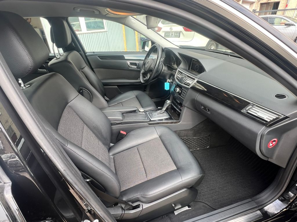 Mercedes-Benz E 220 CDI BlueEFFICIENCY AVANTGARDE*Xenon*Top