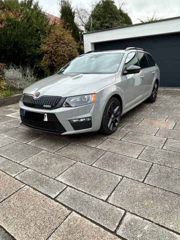 Skoda Octavia 2.0 TDI DSG RS Combi RS