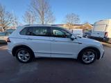 Volkswagen Tiguan Highline BMT/Start-Stopp 4Motion - Volkswagen Tiguan: Limousine