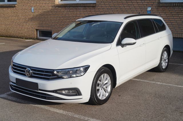 Volkswagen Passat  Variant Business DSG NAVI ACC AHK APP-C