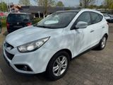 Hyundai ix35 2.0 CRDi Premium 4WD *NAVI*LEDER*PANORAMA* - Hyundai ix35 mit Diesel-Antrieb: Allradantrieb, Geländewagen, Automatik, 2.0