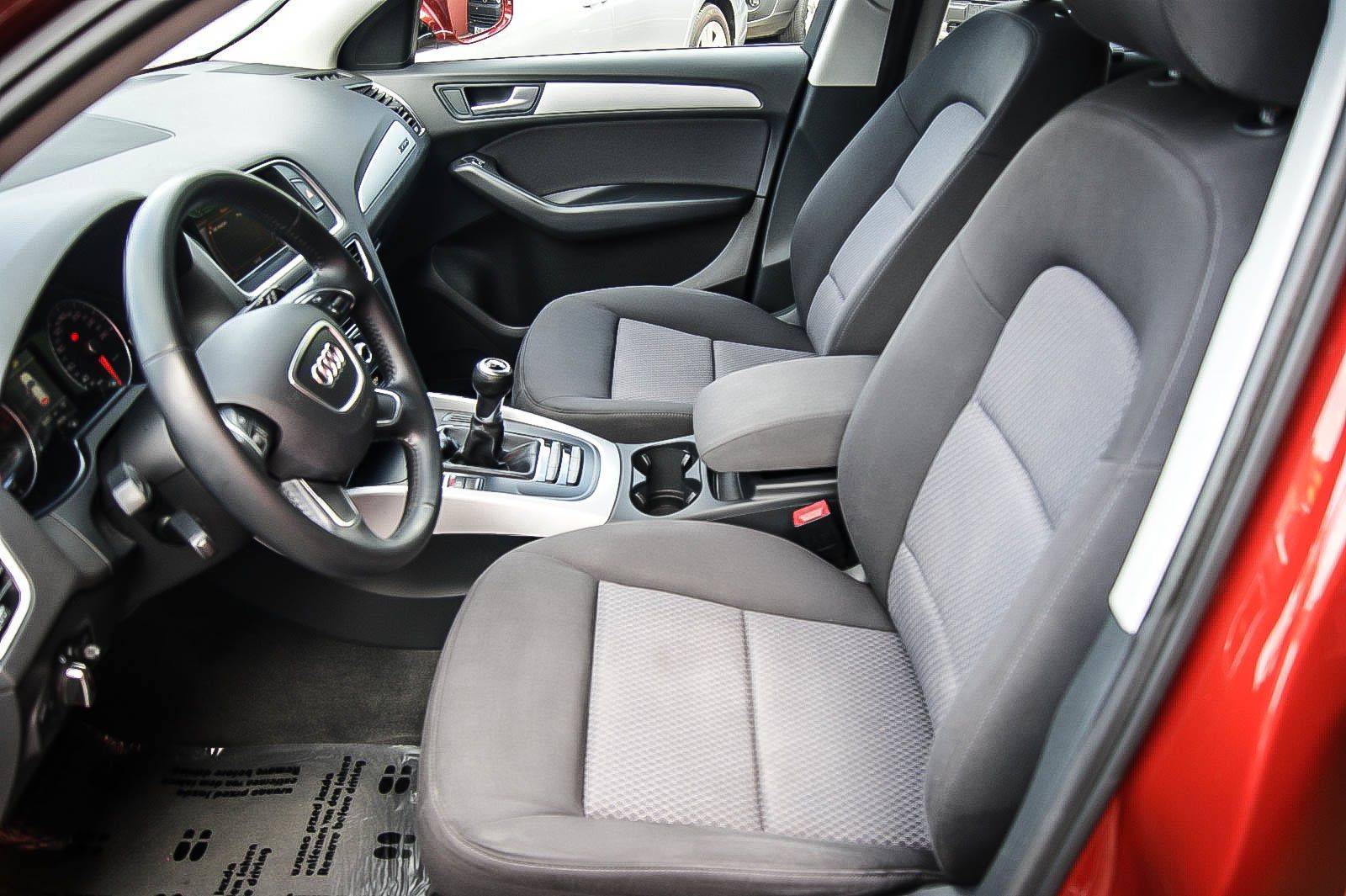 Fahrzeugabbildung Audi Q5 2.0 TFSI quattro Offroad XENON ANHÄNGERKUPPLG