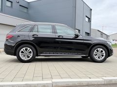 MERCEDES-BENZ GLC 200 4MATIC/PANO/AHK/J.STERNE GA/KAMERA/MBEAM