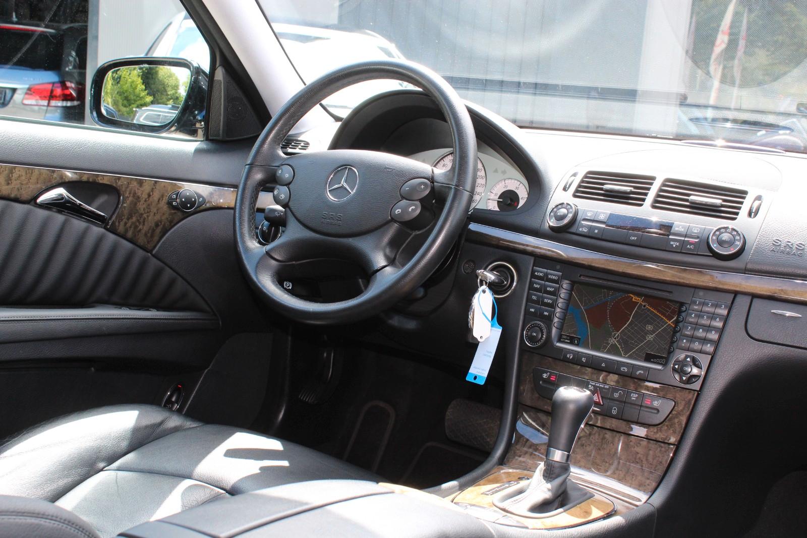 Mercedes-Benz E280 2007 — photo 12