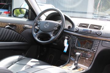 Mercedes E 280 - 12