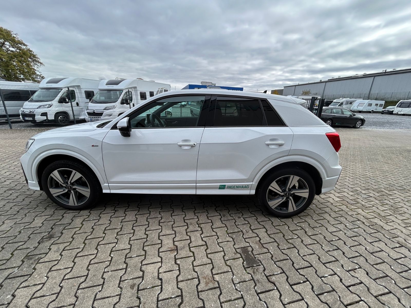 Fahrzeugabbildung Audi Q2 40 TFSI quattro S line