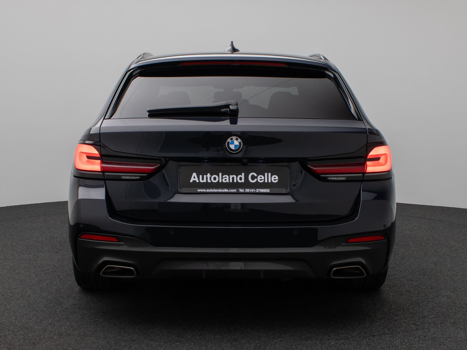 Fahrzeugabbildung BMW 530d xD M Sport Panorama Kamera HUD HiFi Komfort