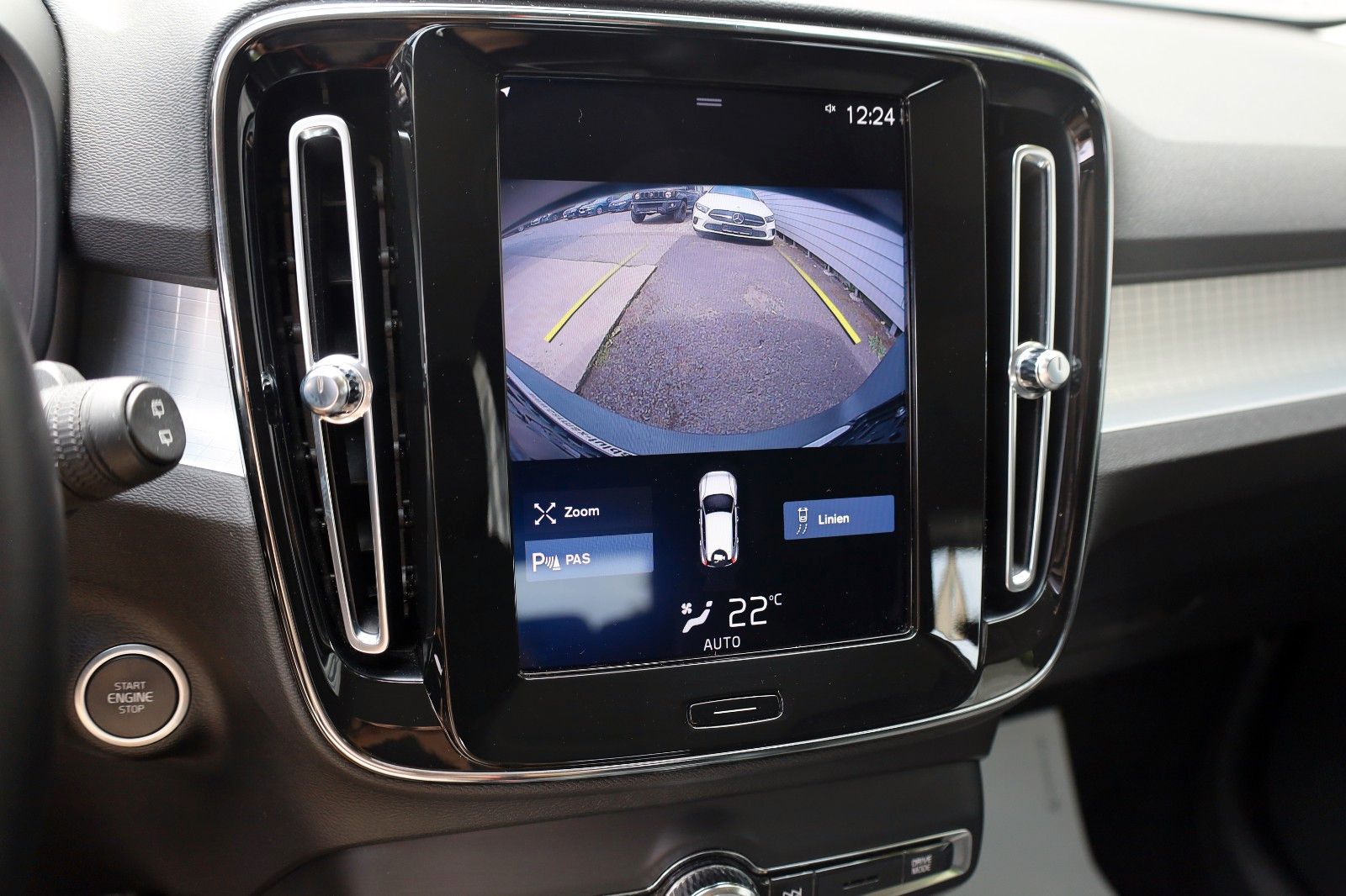 Fahrzeugabbildung Volvo XC40 Momentum Pro,T.Leder,Navi,LED,Kamera,