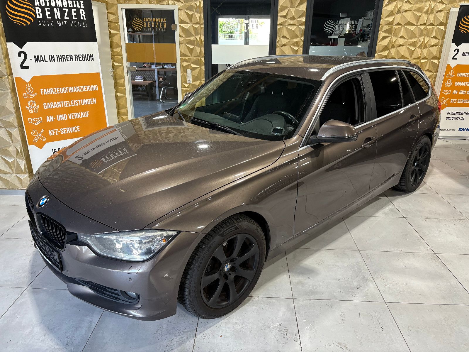 Fahrzeugabbildung BMW 325 Baureihe 3 Touring 325 d/NAVI/PDC/SHZ/KLIMA/