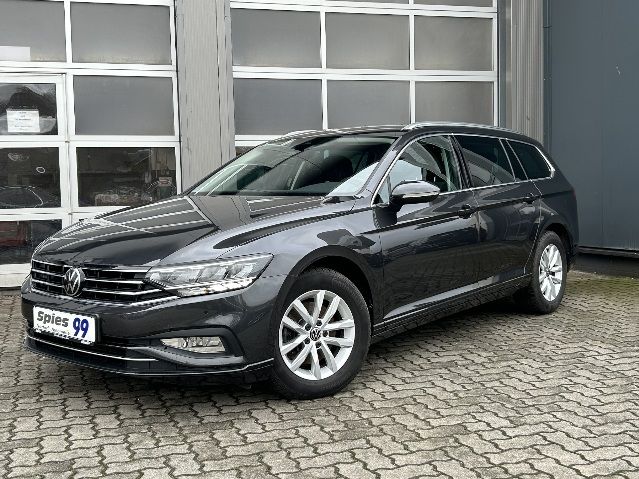 Volkswagen Passat Variant AHK / Navi / Sitzhzg 4x /