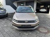 Volkswagen Touran Highline BMT/Start-Stopp PANO+AUTOMATIK - mit Benzin-Antrieb: Beige, mit Android Auto