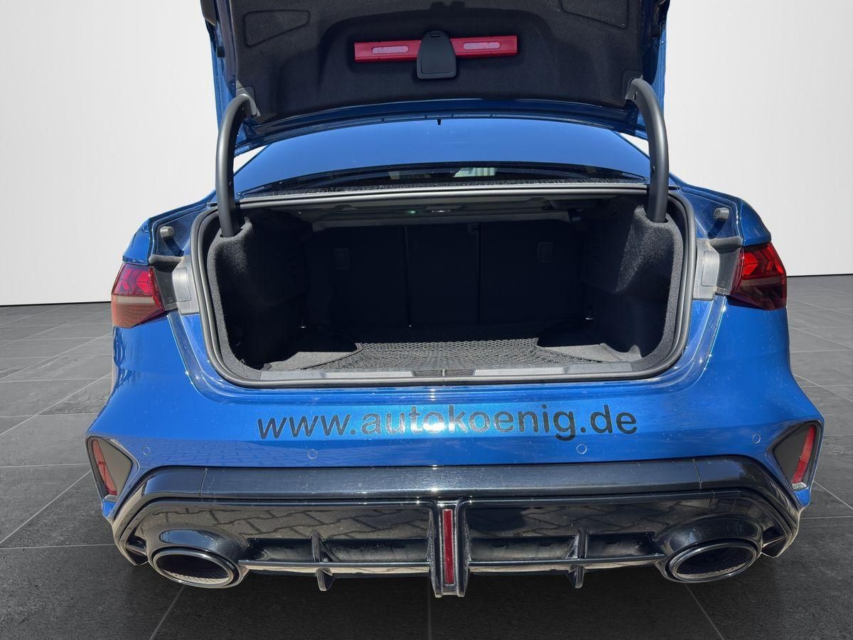 Fahrzeugabbildung Audi RS3 Limousine 2.5 TFSI quattro 294 kW