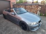 BMW e93 LCI 320d großes Navi Aut. Leder Scheckheft