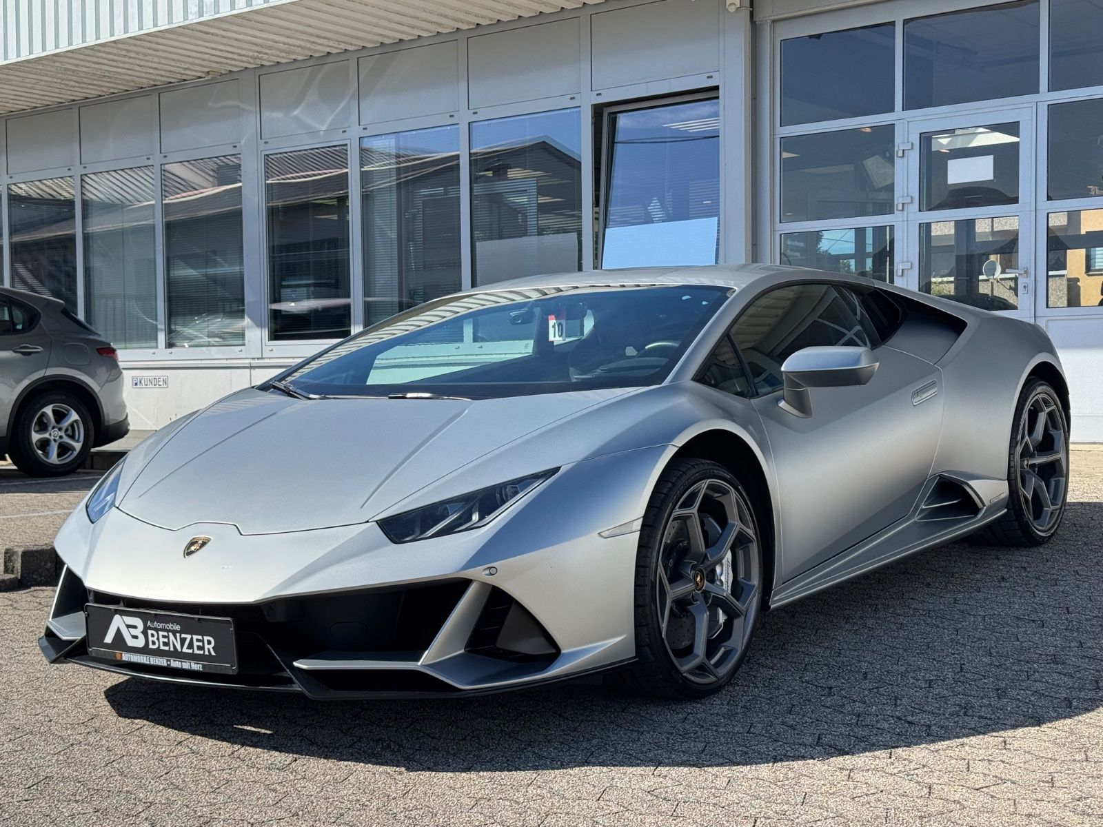 Fahrzeugabbildung Lamborghini Huracán EVO V10 /LIFT/SENSONUM/KAMERA/ACC