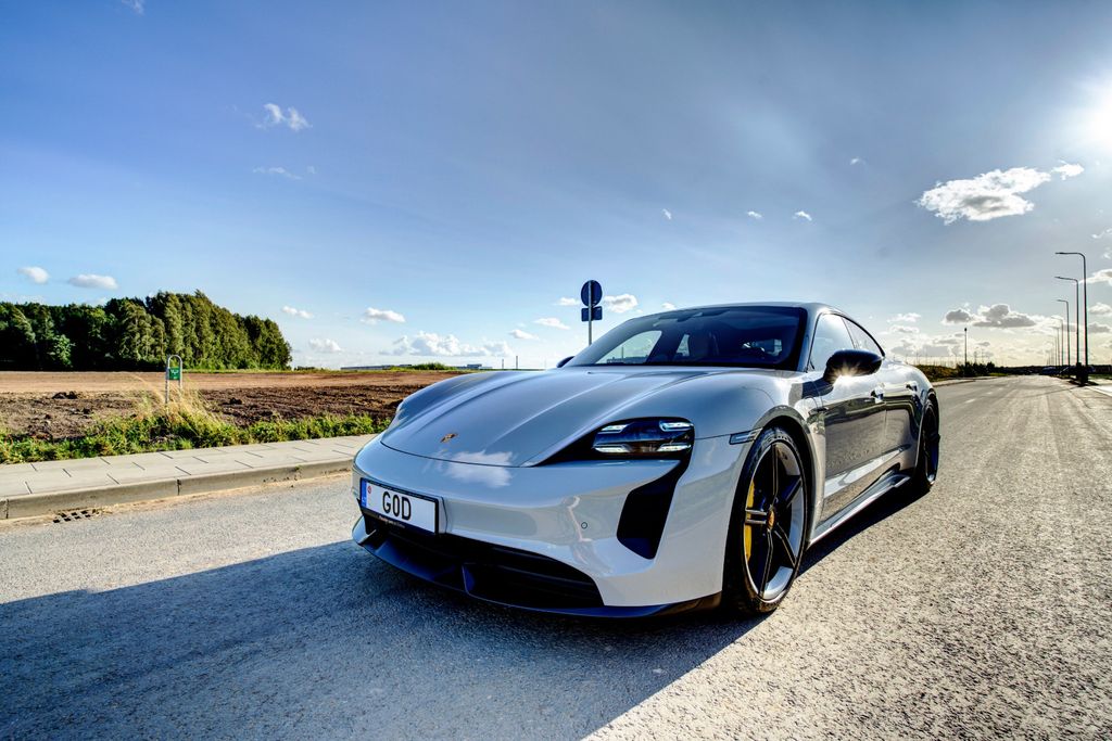 Image of Porsche Taycan