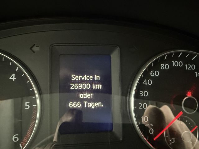 Volkswagen Caddy Maxi 2.0TDI DSG NAVI STANDHZG AHK 7SITZ