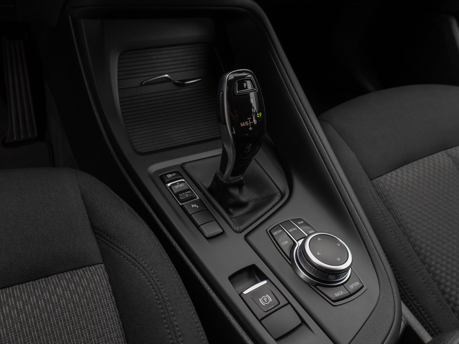 Fahrzeugabbildung BMW X1 sD20i Kamera HUD DAB Alarm Geschwindigkeitsre