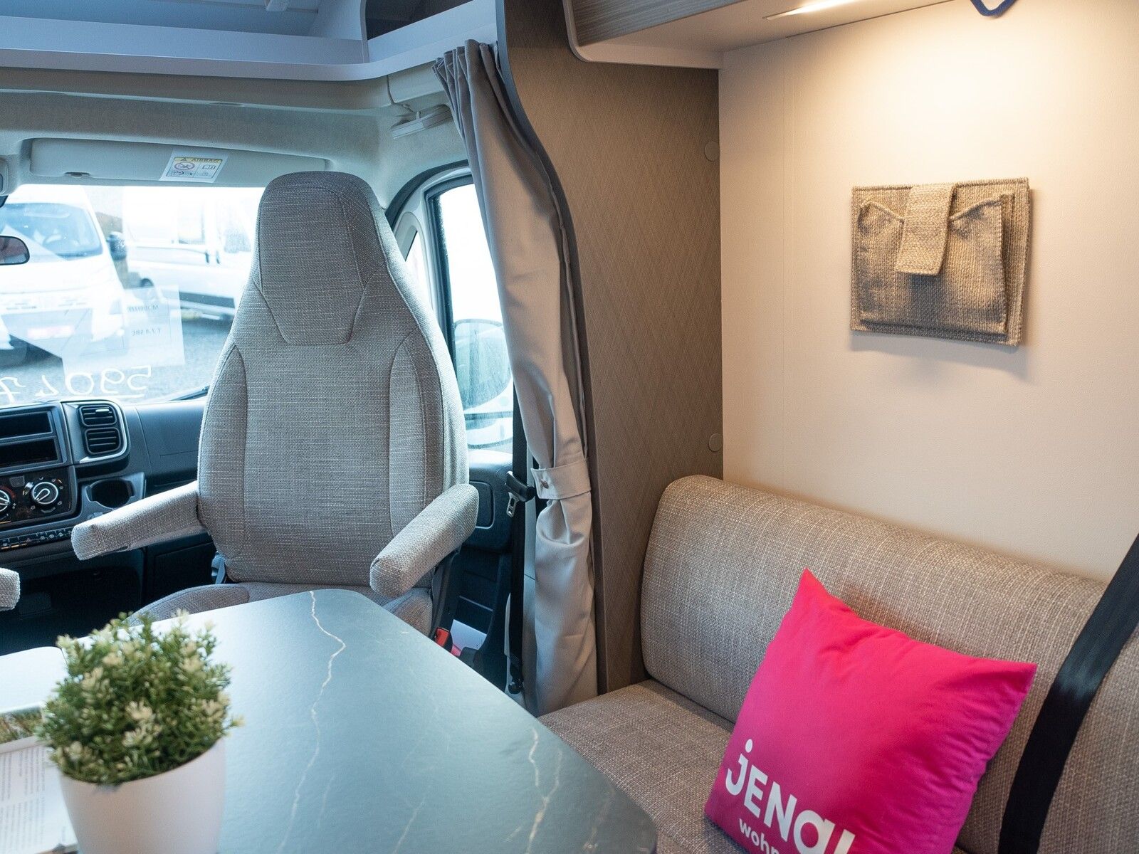 Fahrzeugabbildung Etrusco T-Modell Base 7.4 SBC MJ26*Markise*Pakete