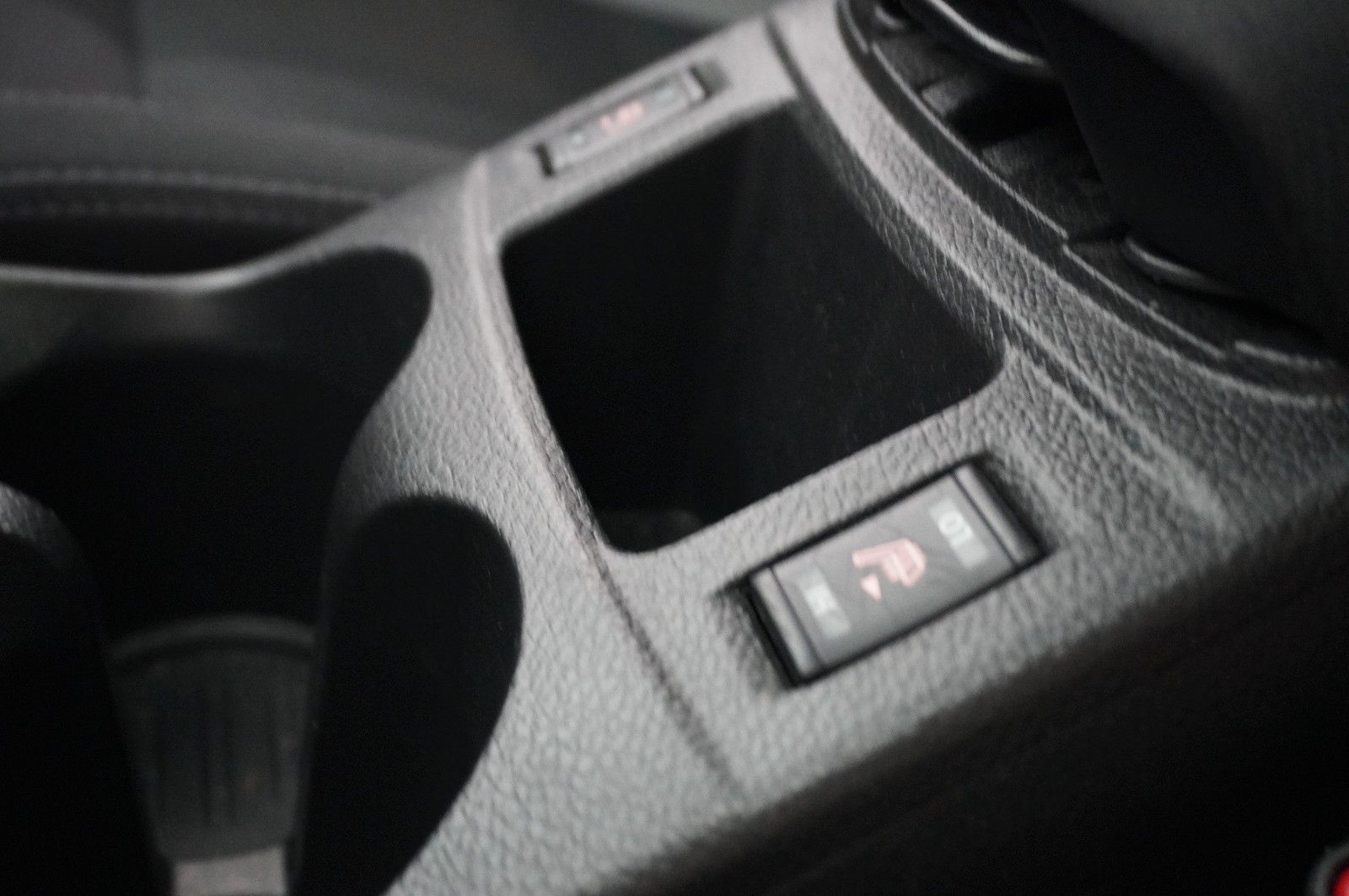 Fahrzeugabbildung Nissan Qashqai 1.5 DCI N-CONNECTA NAVI/LED/360°/PANO.