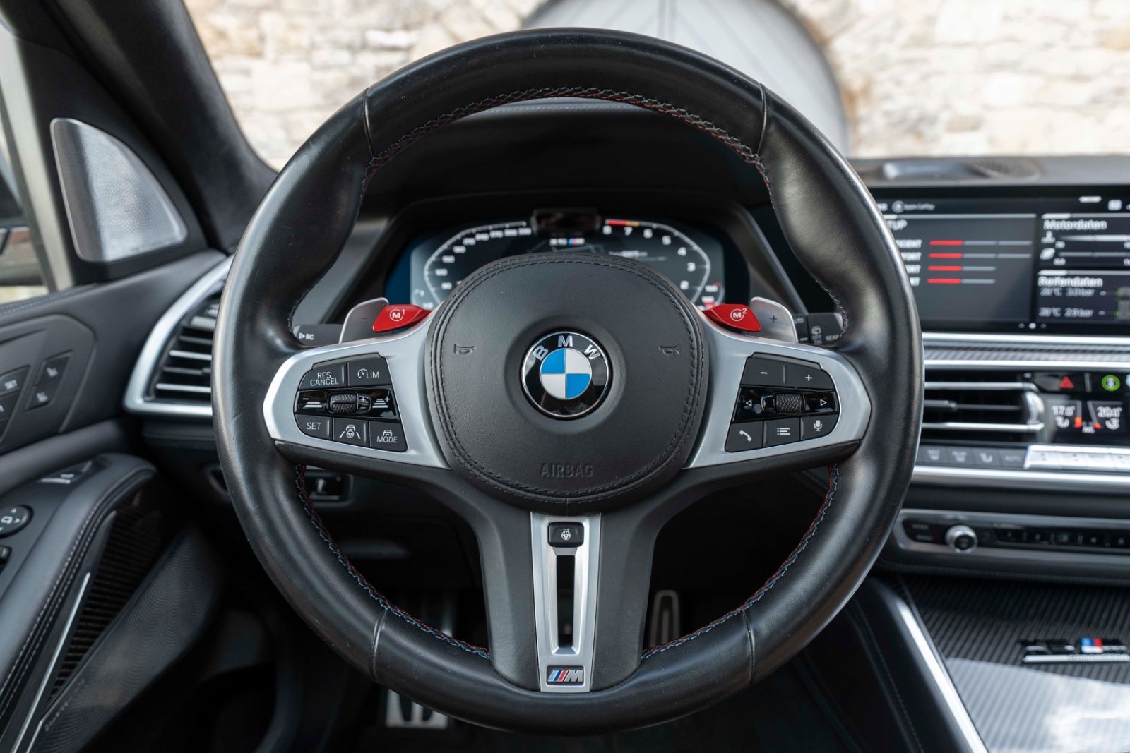 Fahrzeugabbildung BMW X5 M Competition B&W LASER HUD 360° PANO ACC