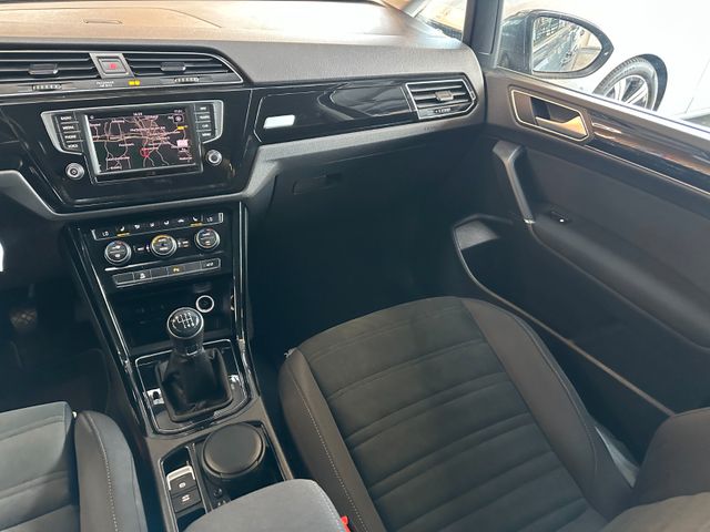 MYAUTOCENTER – Gebraucht- und Jahreswagen mit Werkstattservice in Pfaffenhofen Volkswagen Touran *7.SITZER*ACC*NAV*SZHZ*LED*ALCANTARA*