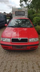 Skoda Octavia Combi 1.6 GLX 74kW GLX - Skoda Octavia aus 1999: Kombi