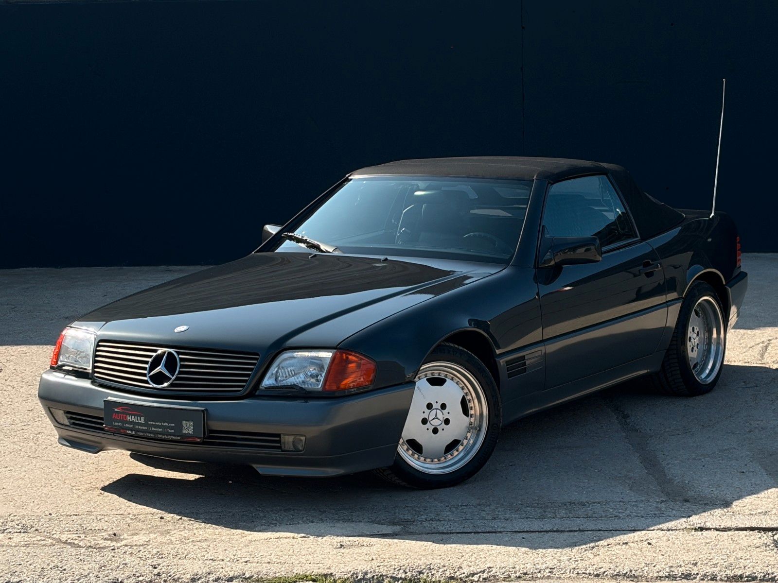 Fahrzeugabbildung Mercedes-Benz SL 320 R129 Cabrio Autom. AMG unfallfrei Note 2