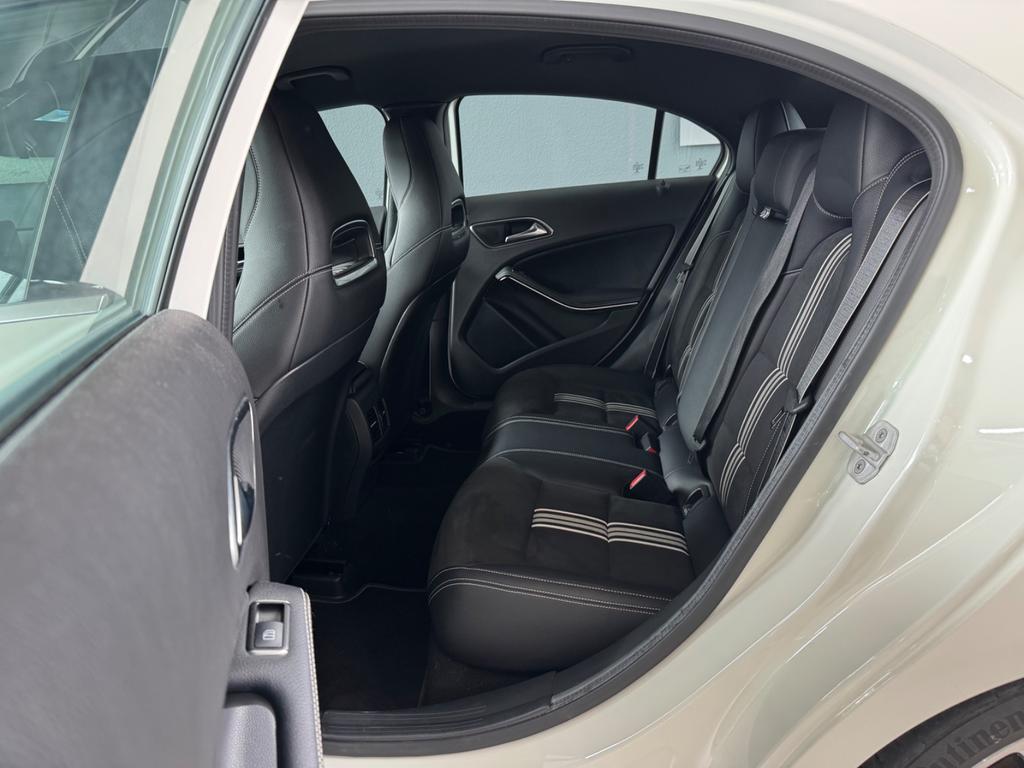 Mercedes-Benz A 220