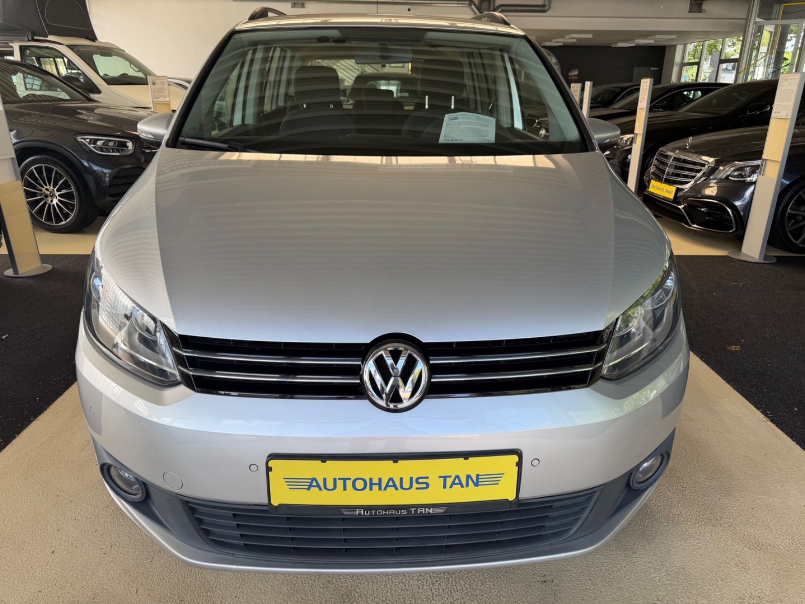Fahrzeugabbildung Volkswagen Touran 2.0 TDI DSG