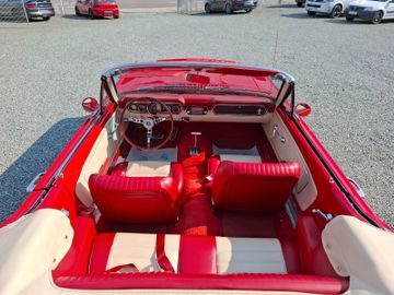 Ford Mustang Cabrio *Leder*Elektr. Verdeck*