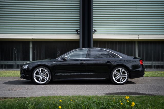 Audi S8 4.0 V8T Quattro