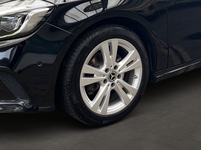 Mercedes-Benz A 200 Urban BlueEfficiency