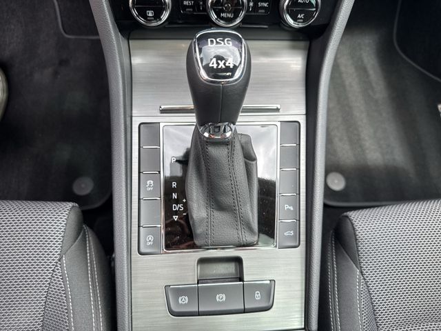Superb Lim. 2.0 TSI Style 4x4, Pano, Kessy, Busi