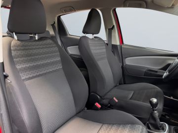 Toyota Yaris - 5