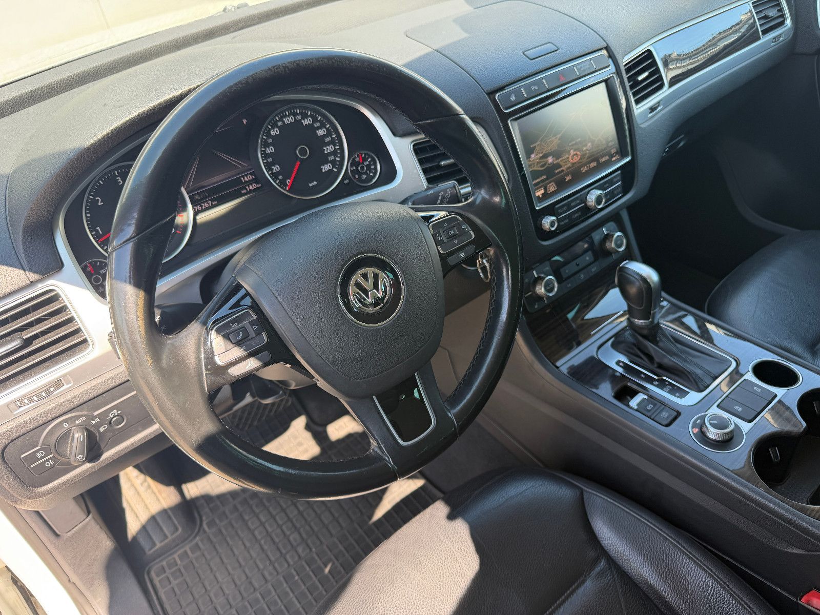 Fahrzeugabbildung Volkswagen Touareg V6 TDI BMT/Terrain Tech 4Mot/NAVI/LEDER