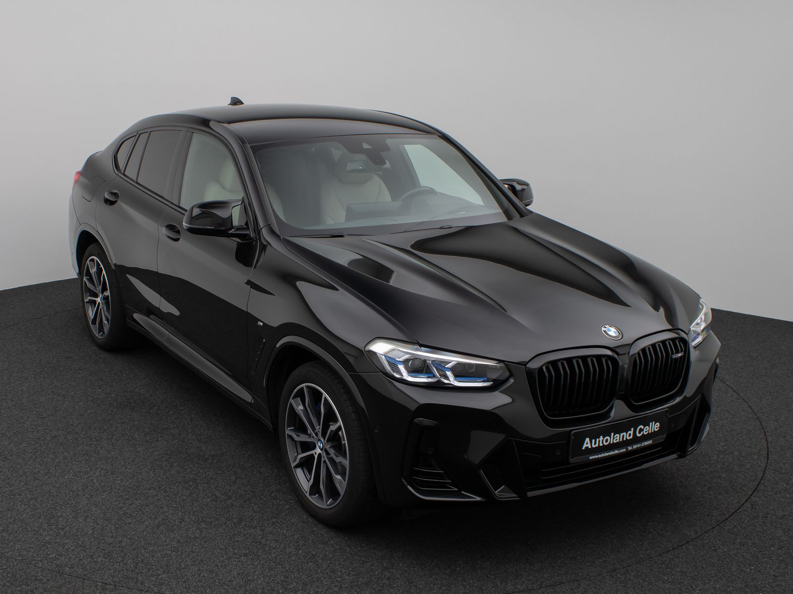 Fahrzeugabbildung BMW X4 M40i Kamera Laser HUD DAB HiFi Komfort 20Zoll