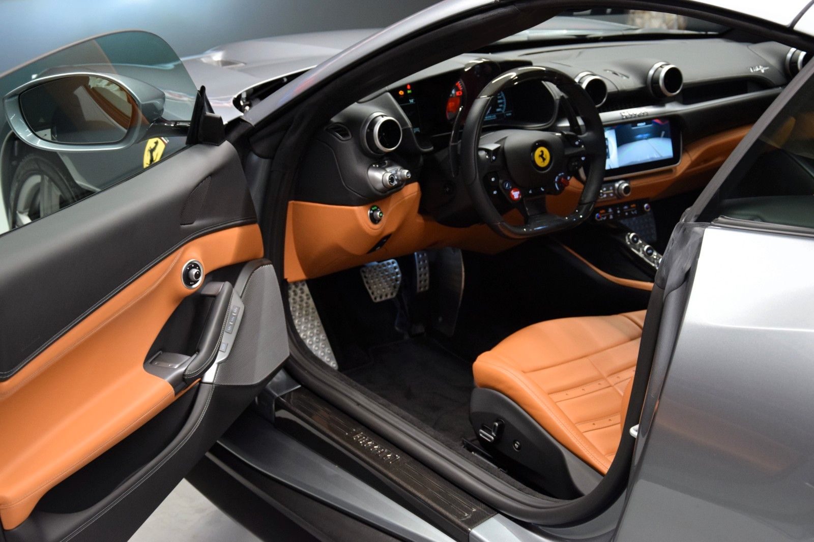 Fahrzeugabbildung Ferrari Portofino ACC Kamera Display Garantie  ADAS 1.Ha